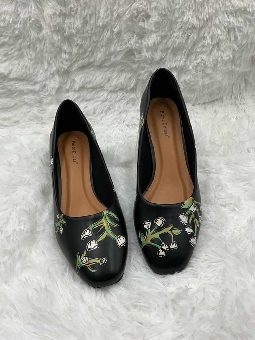 Pierre Dumas Flats Size 8.5 Black Floral Painted Ballet Flats